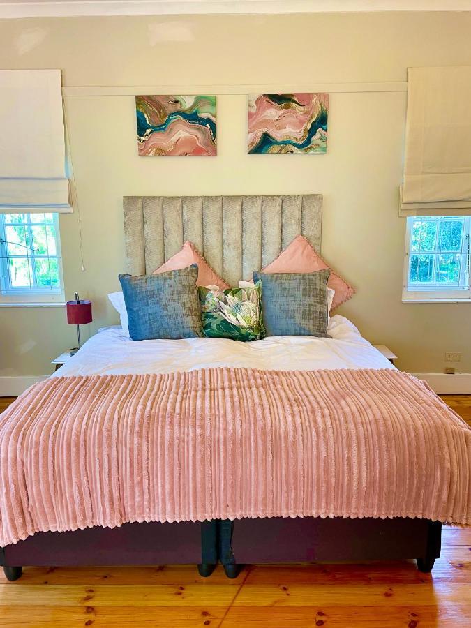 Clarendon Manor And Cottages 호윅 외부 사진