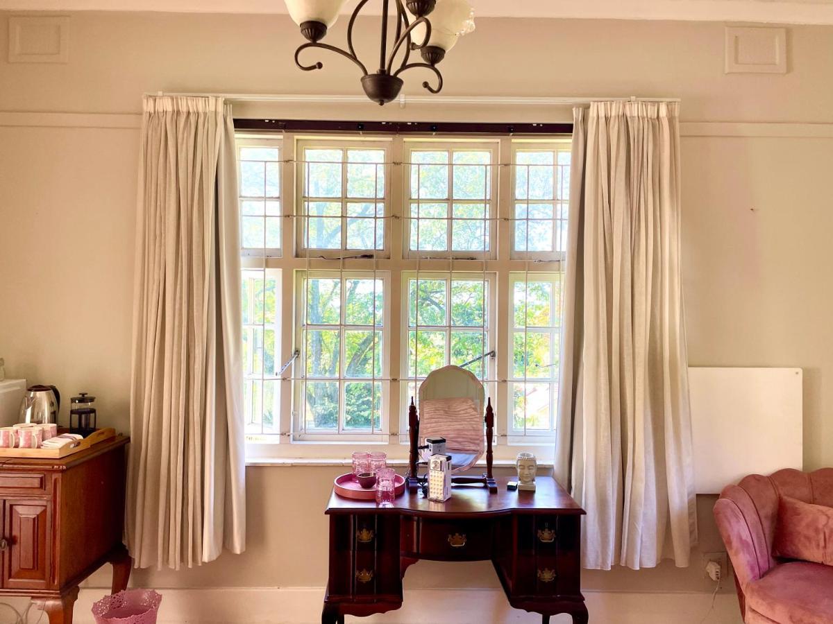 Clarendon Manor And Cottages 호윅 외부 사진